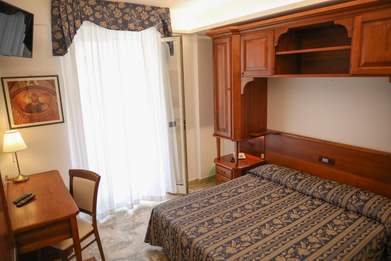 Hotel La Giara Cefalu Exterior photo