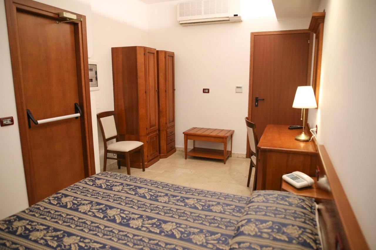 Hotel La Giara Cefalu Exterior photo